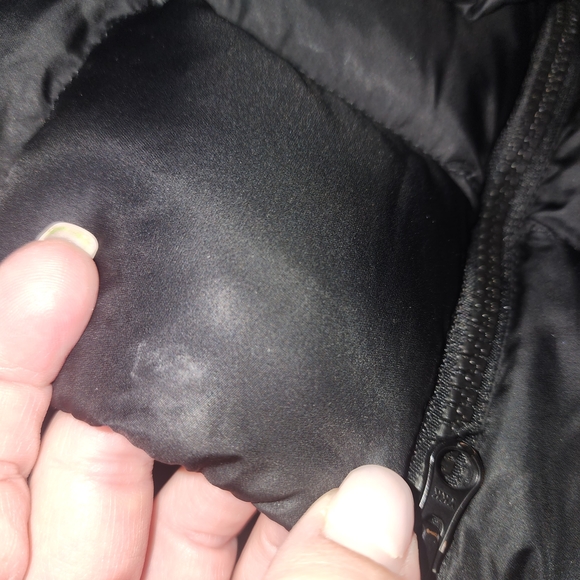 The North Face Puffer Jacket - Picture 2 of 7